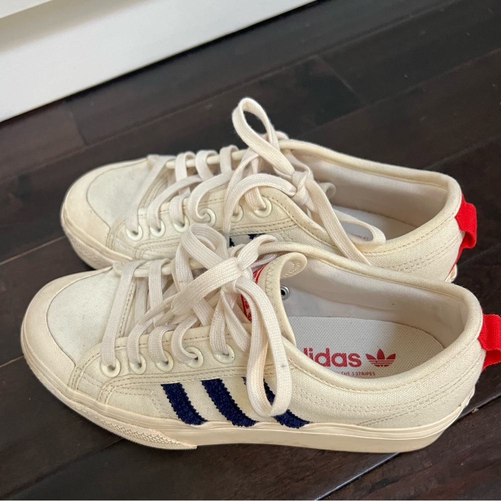 Adidas Nizza women’s size 7 1/2